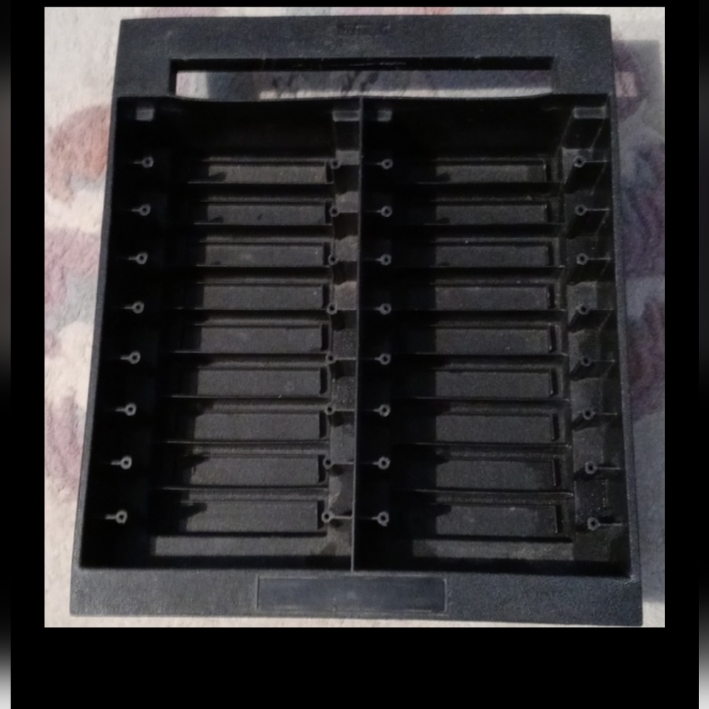 Vintage Atari Video Games And Case - Picture 5 of 6